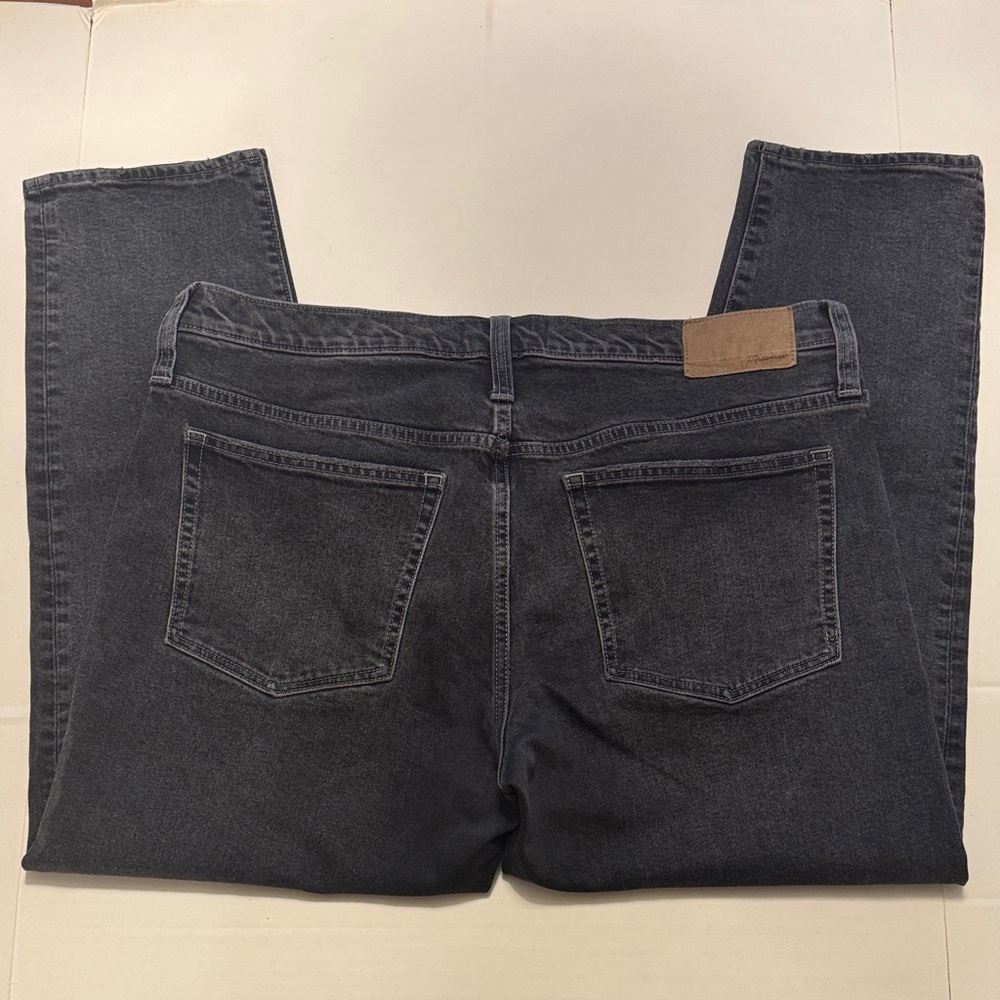 Madewell Mens Relaxed Taper Jeans In Claybrook Wash Size 36x30 - Picture 10 of 13
